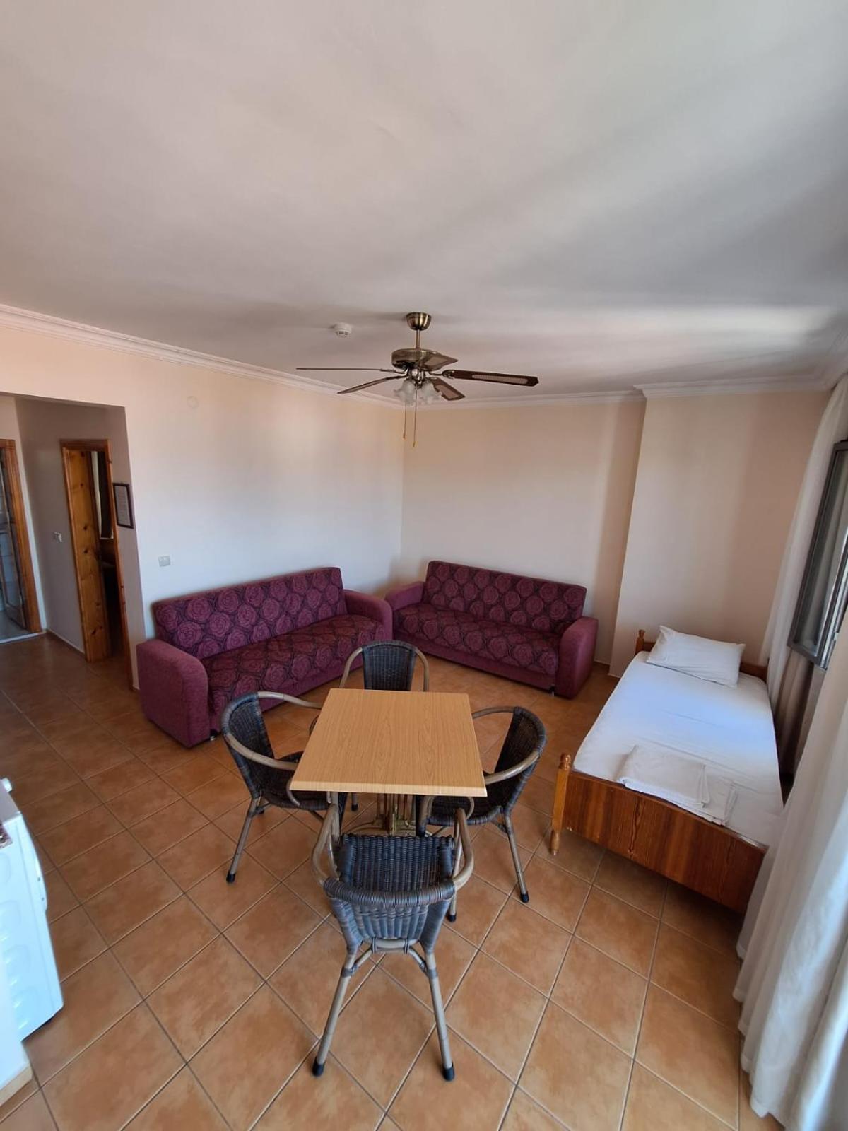 Saga Aparthotel *